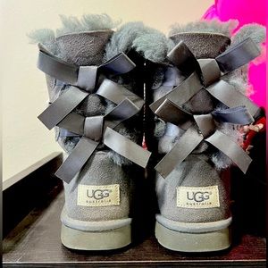 Big Kids Bailey Bow Uggs